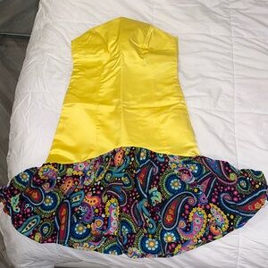 Custom women’s Ghanian dress. Fits size 0-2